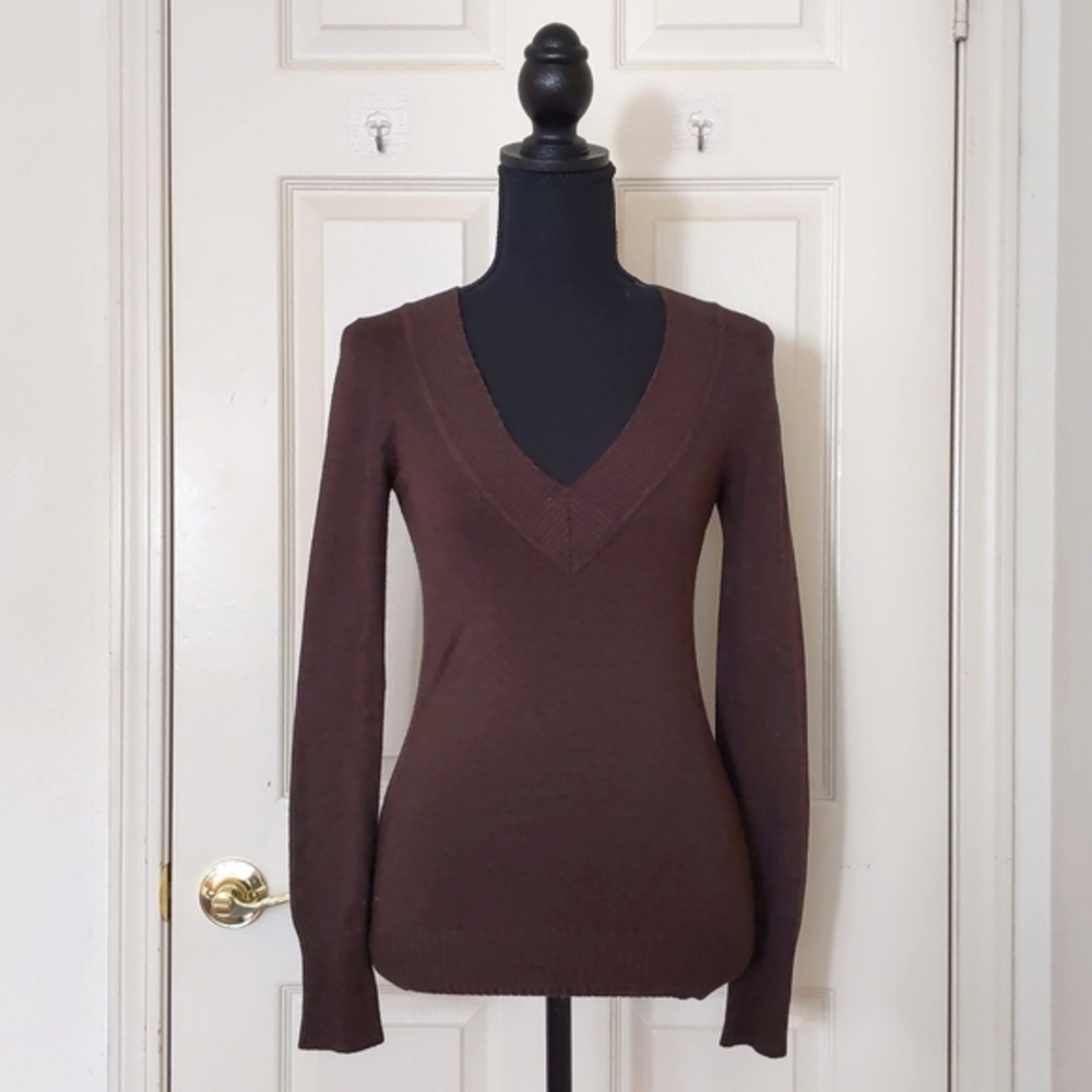 NWOT. Express Rayon Nylon Spandex V-Neck Side Knit Stripe Stretch Sweater.
